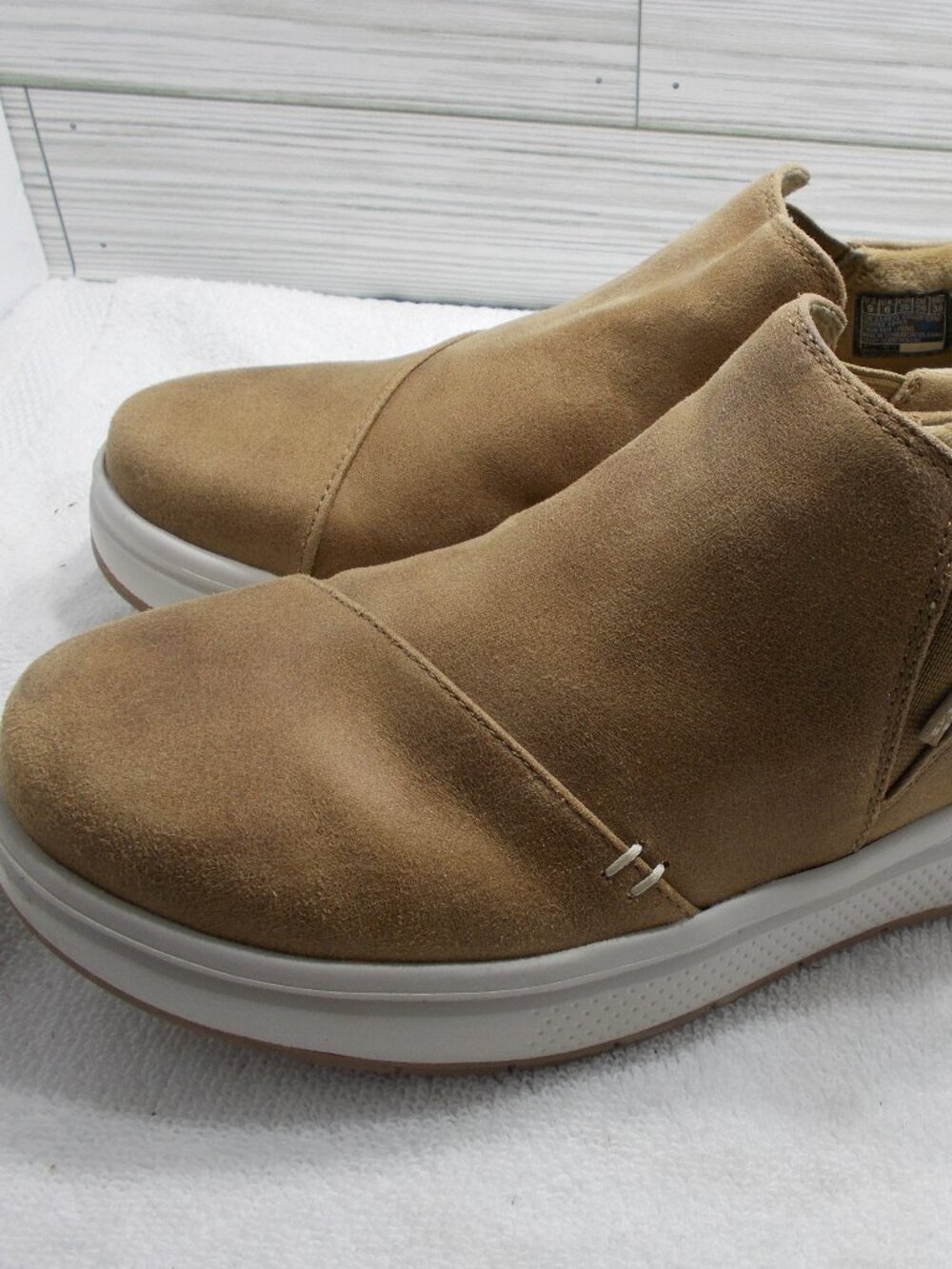 Skechers BOBS Hands Free Slip-Ins Stay Snug Chestnut Women's 9